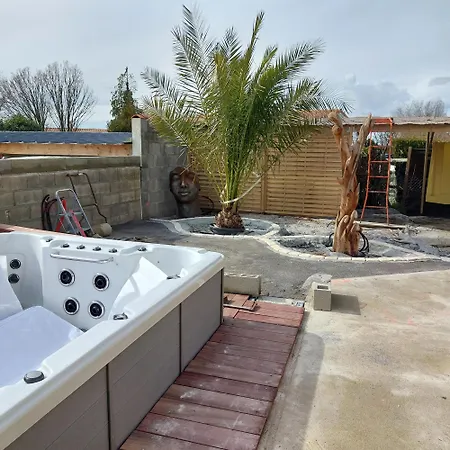 Au Gue Du Bois Bed & Breakfast 3*