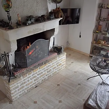 Au Gue Du Bois Bed & Breakfast