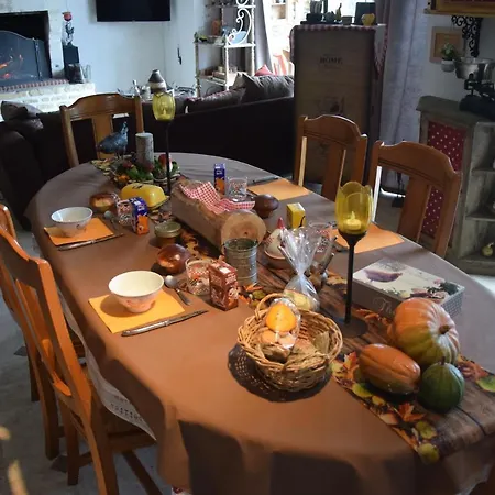 Au Gue Du Bois Bed & Breakfast 3*